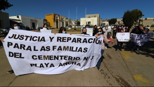Familias se tomaron sector del Cementerio de Playa Ancha: Reclaman incumplimientos en la entrega de sepulturas