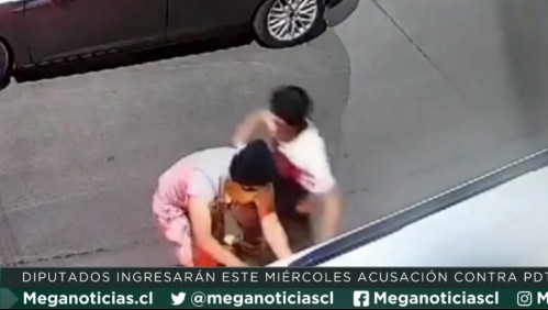 Ni con patadas y golpes lo lograron: Láminas de seguridad en ventanas evitan robo de vehículo en Quilicura