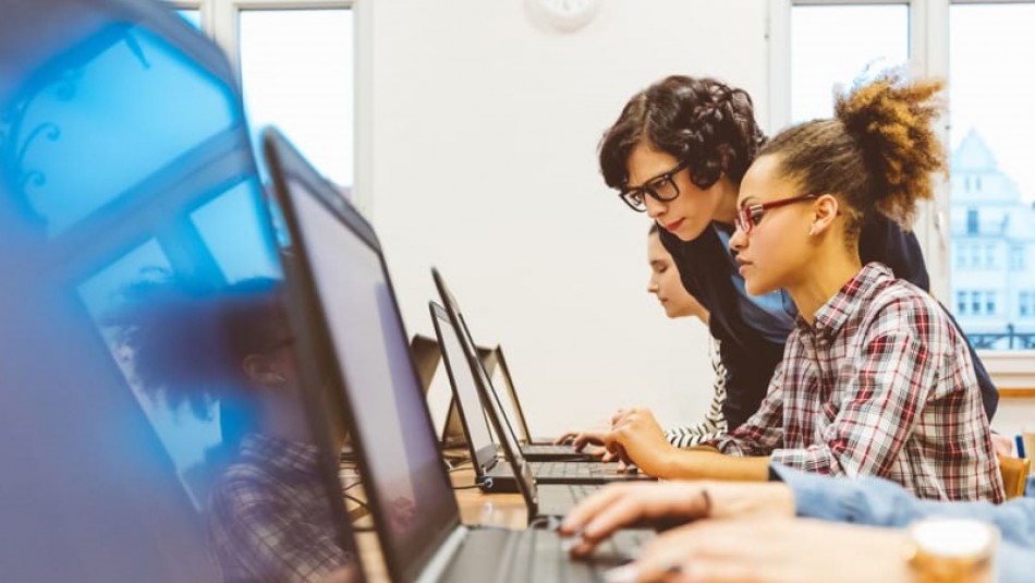 IBM se compromete a capacitar 30 millones de personas globalmente para 2030 IBM se compromete a capacitar 30 millones de personas globalmente para 2030