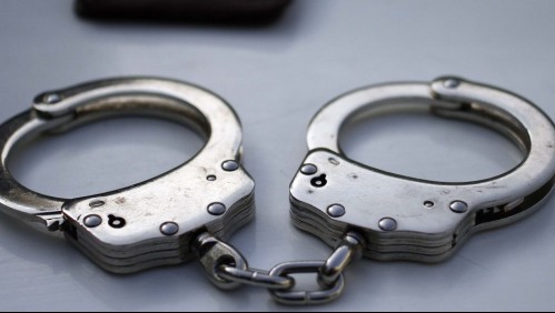 Mujer fue detenida por crimen que cometió hace dos años: Amordazó y golpeó a una persona hasta la muerte