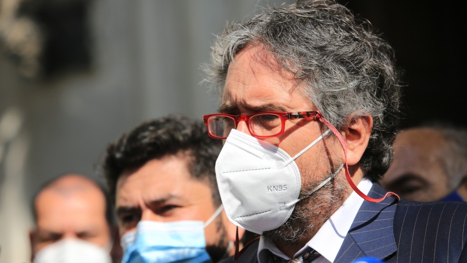 carlos-cuadrado Alcalde de Huechuraba se encuentra hospitalizado por coronavirus: Recibe muestras de solidaridad