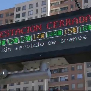 Manifestaciones y operativos en distintos puntos de Santiago en conmemoración del 18-O Manifestaciones y operativos en distintos puntos de Santiago en conmemoración del 18-O
