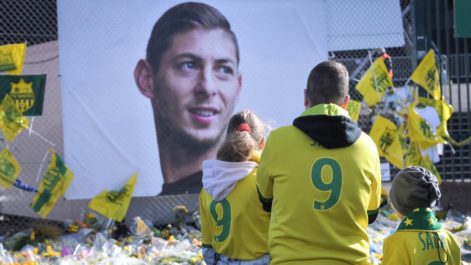 Comienza juicio por la muerte del futbolista argentino Emiliano Sala: Investigan negligencia del vuelo Comienza juicio por la muerte del futbolista argentino Emiliano Sala: Investigan negligencia del vuelo