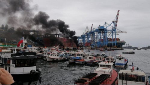 Pescadores resultan heridos por balines en medio de protesta en Valparaíso: Acusan a efectivos de la Armada