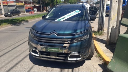 Persecución contra el tránsito en Maipú deja tres detenidos por robo de vehículo de alta gama