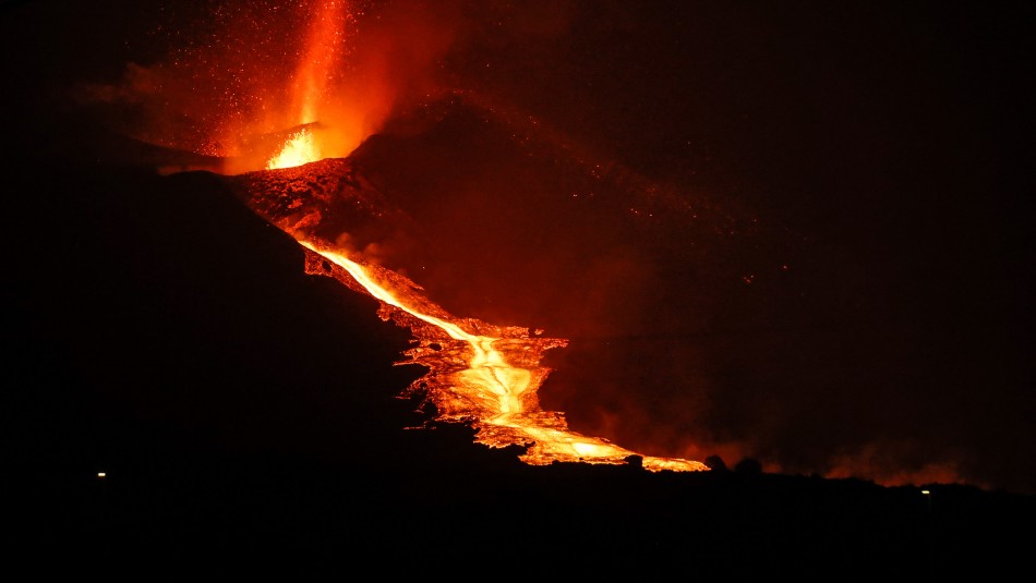 lava-del-volcan-cumbre-vieja-destruye-un-colegio-publico-en-la-palma Lava del volcán Cumbre Vieja destruye un colegio público en La Palma: profesores instalan uno nuevo en seis días