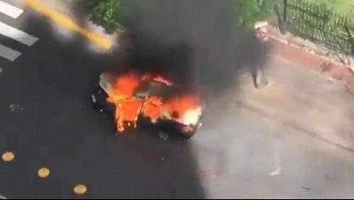 [VIDEO] Incendio y posterior explosión de un taxi generó pánico en Buenos Aires