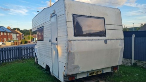 'El recordatorio de mis malas decisiones': Vendedor pone en venta su motorhome que compró con una exnovia