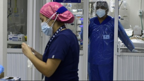 Minsal vuelve a reportar sobre 2 mil contagios diarios: es la cifra más alta desde julio