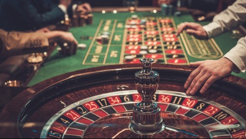 Detienen a mujer por fingir su propio secuestro y utilizar la recompensa para jugar al bingo