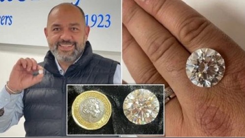 Mujer casi bota a la basura una joya de más de 2 millones de dólares pensando que era una baratija