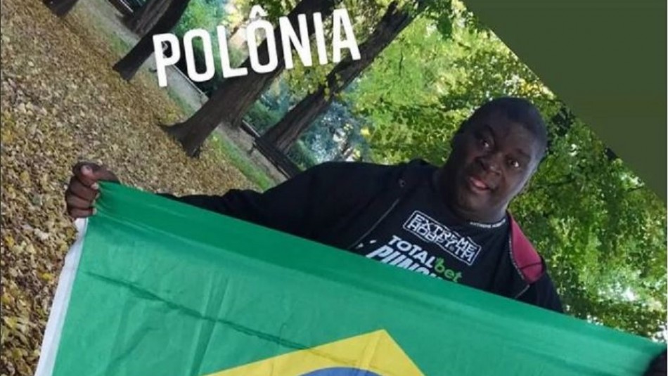 Luchador brasileño cayó noqueado en concurso de cachetadas: Luego se tomó revancha Luchador brasileño cayó noqueado en concurso de cachetadas: Luego se tomó revancha