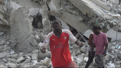 Al menos tres muertos y varios trabajadores atrapados por derrumbe de edificio en construcción en Nigeria