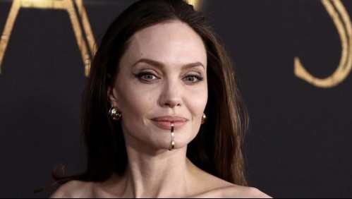 Revelan divertida fiesta de disfraces que organizó Angelina Jolie: Sorprendió como una tierna jirafa