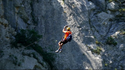 Trabajador de un parque de diversiones sacrifica su vida para salvar a una mujer atrapada en una atracción