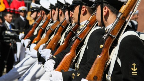 Cuatro personas resultan heridas por explosión de munición al interior de base de la Armada