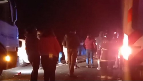 Dos fallecidos y seis lesionados tras violenta colisión de vehículos con camión de alto tonelaje en el puente Longaví