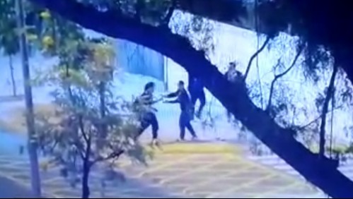 Dos jóvenes fueron detenidos por rayar un muro de la municipalidad de La Pintana