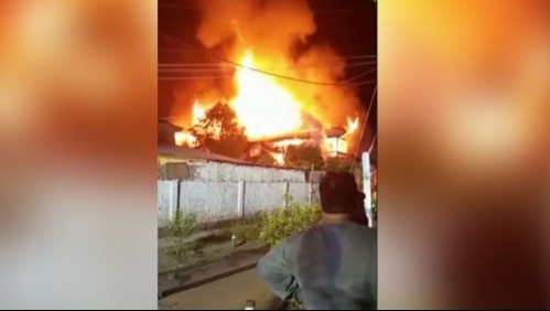 Mueren cuatro niños y tres adultos en violento incendio en Cerro Navia