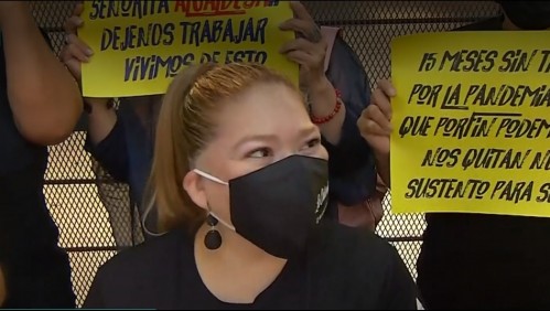 Trabajadores del barrio Franklin protestan por clausura de galpón: Apuntan a la Municipalidad de Santiago