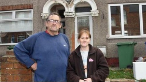 'Nos dijeron que se habían atrincherado': Pareja se fue de vacaciones y sus propios amigos se tomaron la vivienda