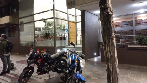 'Intentaron ahorcarme': Dos delincuentes intentan robar en el piso 16 de un edificio y víctima es golpeada