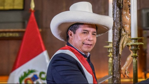 Oposición peruana pide la destitución del Presidente Pedro Castillo