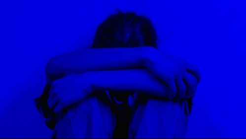 Detienen a hombre de 59 años que violaba a su nieta de 15: La tenía amenazada de muerte