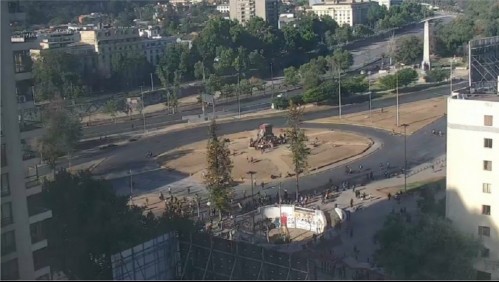 Nuevas manifestaciones en Plaza Italia generan cortes de tránsito y cierre de accesos de estación de Metro