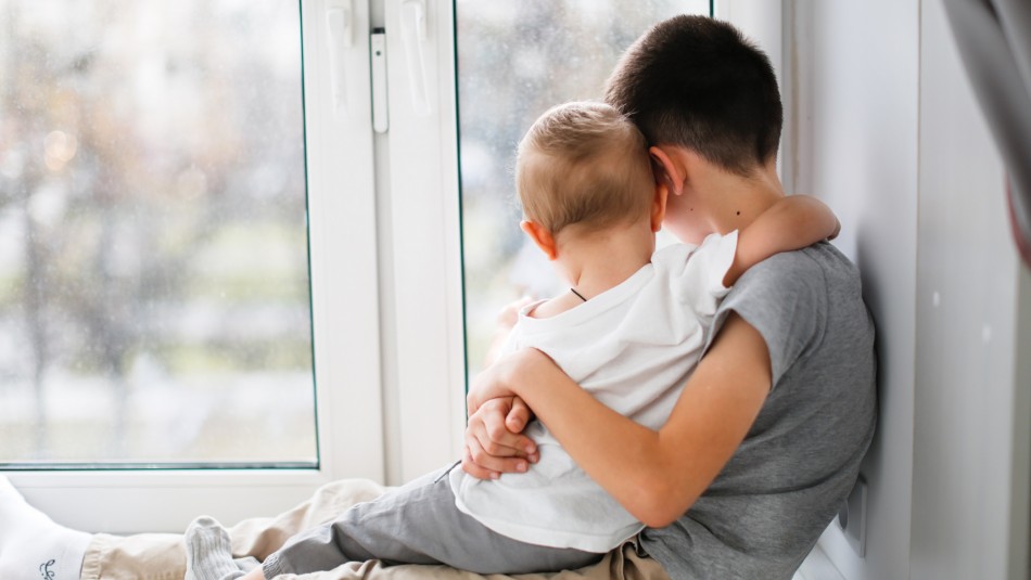 Niño de 9 años creó aplicación para ayudar a comunicarse a su hermano con autismo Niño de 9 años creó aplicación para ayudar a comunicarse a su hermano con autismo