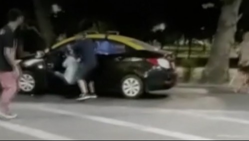 Video capta violento asalto frustrado a taxista en las cercanías del Barrio Bellavista