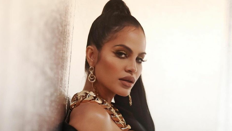 Natti Natasha abre las puertas de su lujosa mansión: Es un Natti Natasha abre las puertas de su lujosa mansión: Es un