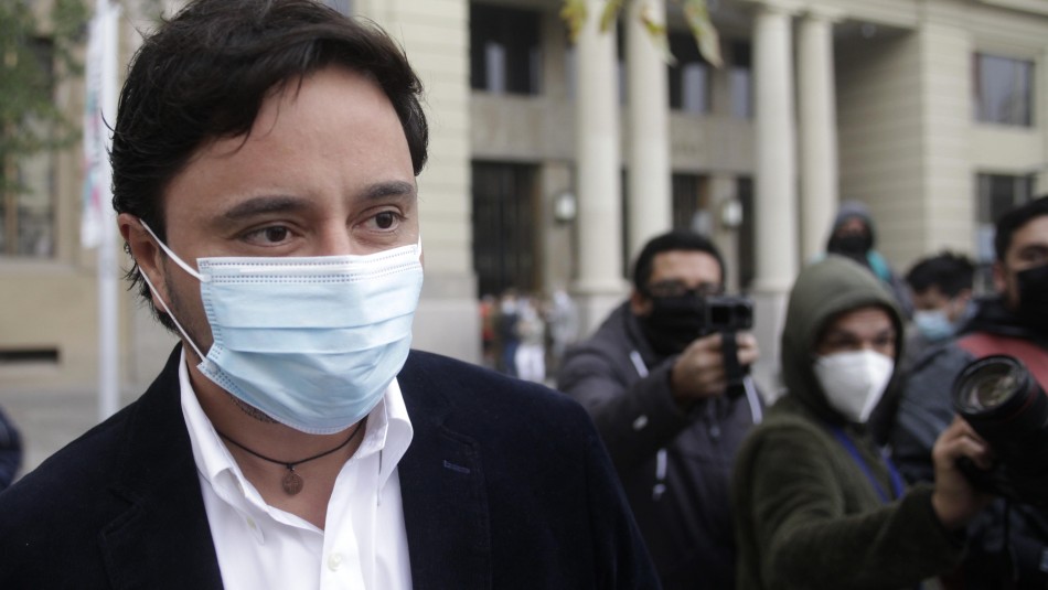Carter señala que municipalidades podrían distribuir gas pese a oficio de Contraloría: Carter señala que municipalidades podrían distribuir gas pese a oficio de Contraloría: