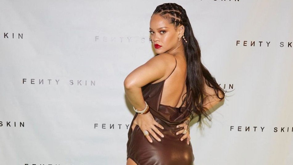 Rihanna recibe el título de Rihanna recibe el título de