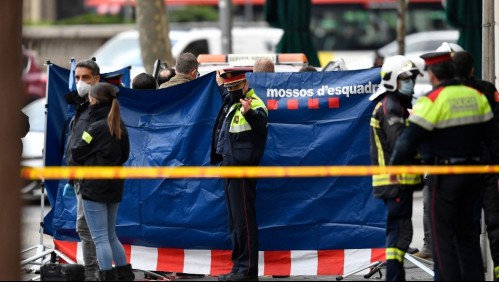 'Estaban gritando desde el interior': muere familia con una guagua y un niño de 3 años en incendio en Barcelona