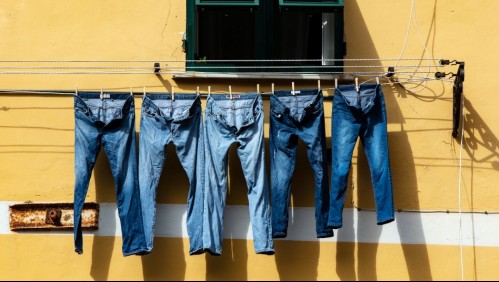 Esta es la frecuencia con la que deberías lavar tus jeans, según los expertos