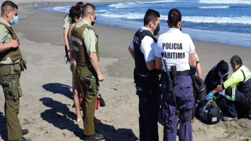 Hombre muere ahogado en playa Ritoque de Quintero pese a que surfista intentó salvarlo