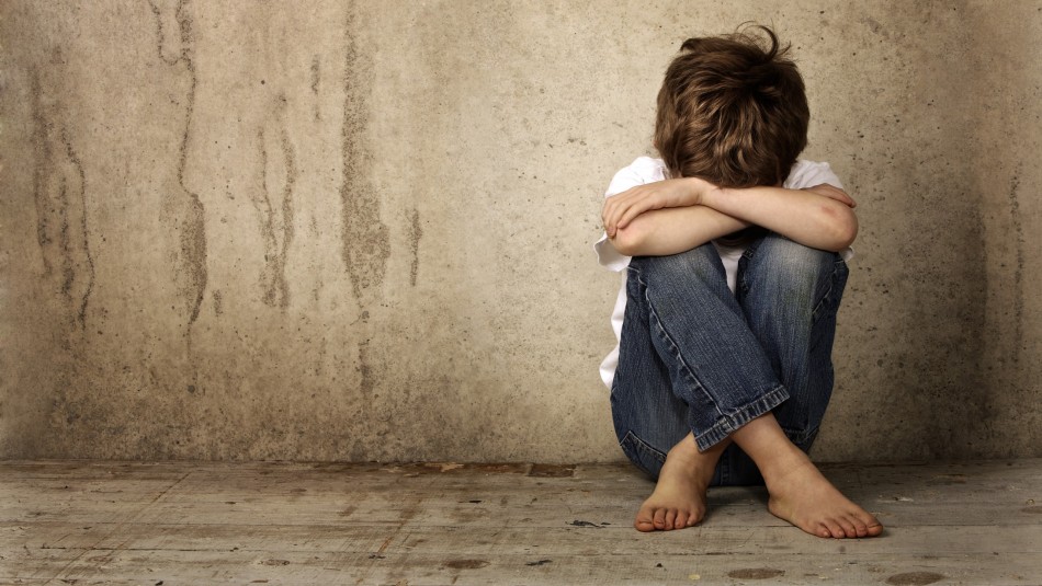 Madre quema a su hijo de nueve años y luego lo abandona en un hospital Madre quema a su hijo de nueve años y luego lo abandona en un hospital