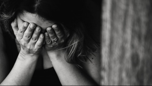 'No la dejaba salir nunca': Mujer conoció a un hombre por Facebook y la secuestró durante tres años