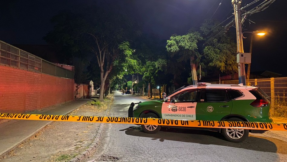 Hombre es asesinado a balazos a bordo de su auto en Maipú: Un vehículo desconocido lo persiguió previamente Hombre es asesinado a balazos a bordo de su auto en Maipú: Un vehículo desconocido lo persiguió previamente