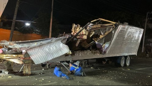 Desespero por llegar a EEUU causa nueva tragedia: 53 migrantes mueren tras volcamiento de camión en México