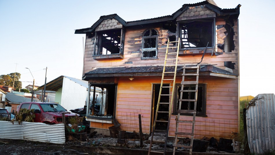 Gobernador Vallespín e incendio en Castro: Gobernador Vallespín e incendio en Castro: