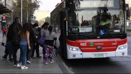 Gobierno confirma transporte gratuito para elecciones: Prometen un 75% más de buses que un domingo habitual en la RM