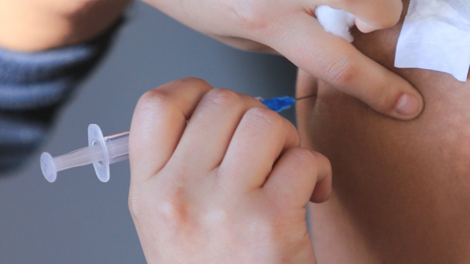 ISP aprueba uso de la vacuna del laboratorio Pfizer desde los 5 años