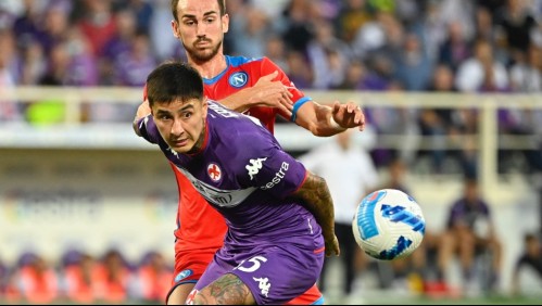 Erick Pulgar abandona partido de la Fiorentina por lesión: Podría perderse los próximos partidos de Chile