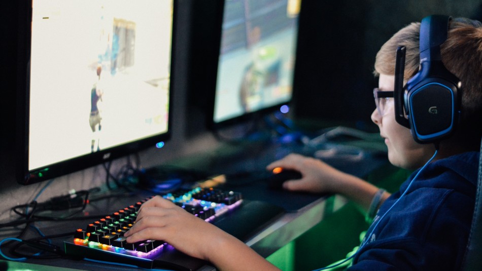 ¿Aficionado a los videojuegos? Presta atención a estos síntomas y descubre si sufres del mal del gamer