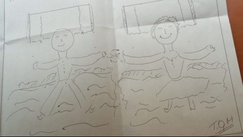 Pareja de abuelos se envía cartas de amor a través de su enfermera: Están separados por problemas de salud