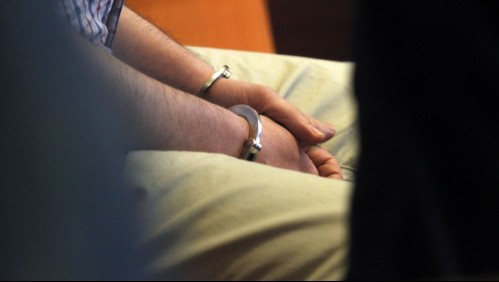 Condenan a hombre que abusaba de sus hijastras de 12 y 13 años: Deberá pasar 15 años en la cárcel