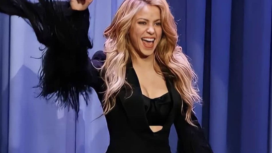 Las fotos de Shakira con la cara lavada y despeinada causan revuelo entre sus fans