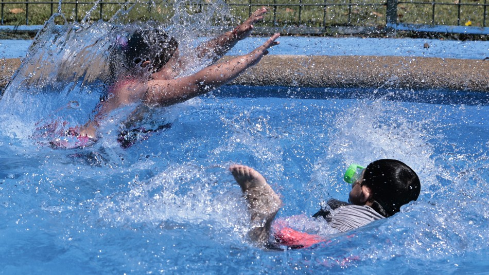 Siguen las altas temperaturas: Meteorología emite aviso para seis regiones del país Siguen las altas temperaturas: Meteorología emite aviso para seis regiones del país